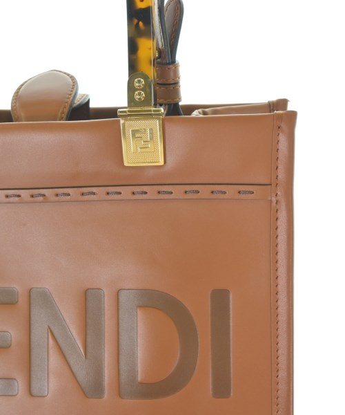 FENDI（フェンディ）ショルダーバッグ 茶 サイズ:- レディース/2200677458045
