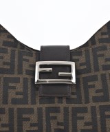 FENDI（フェンディ）ショルダーバッグ 茶 サイズ:- レディース/2200693935179