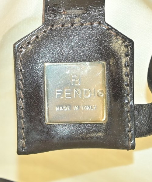 FENDI（フェンディ）ショルダーバッグ ベージュ サイズ:- レディース/2200693935940