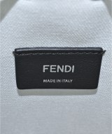 FENDI（フェンディ）ショルダーバッグ 白 サイズ:- レディース/2200693935971