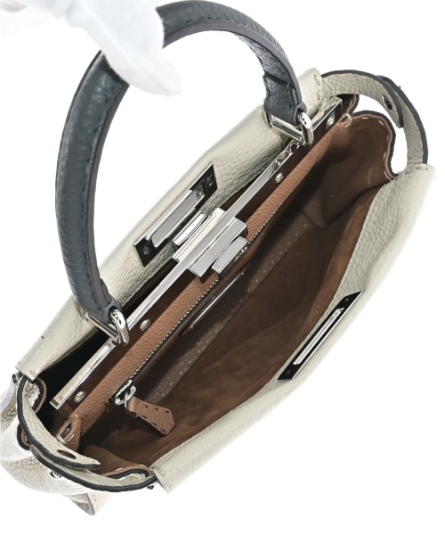 FENDI（フェンディ）ハンドバッグ 白 サイズ:- レディース/2200693936077