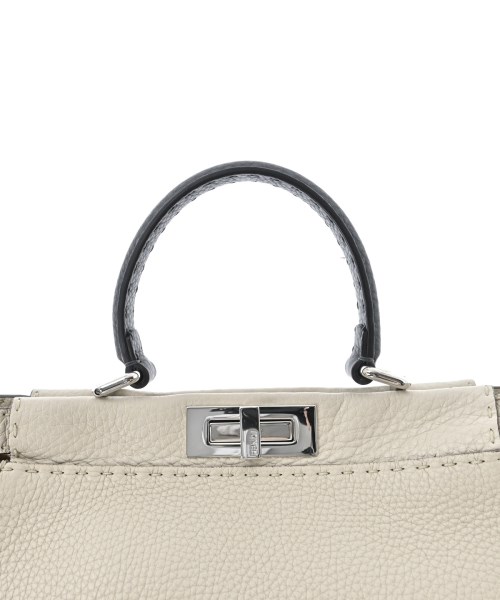 FENDI（フェンディ）ハンドバッグ 白 サイズ:- レディース/2200693936077
