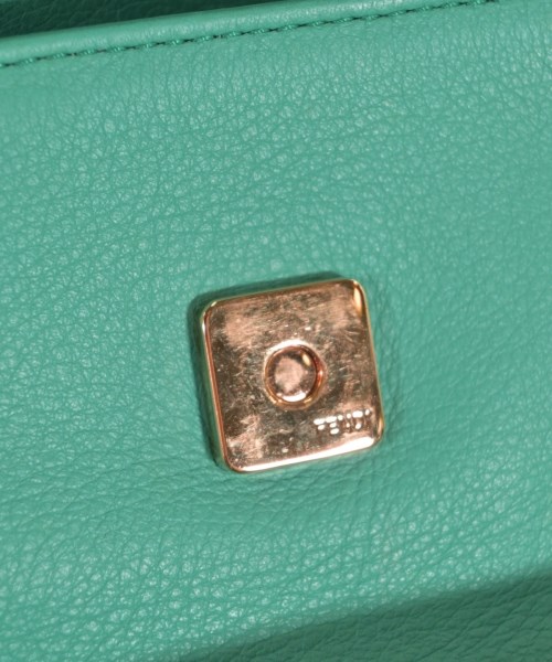 FENDI（フェンディ）ショルダーバッグ 緑 サイズ:- レディース/2200697902016