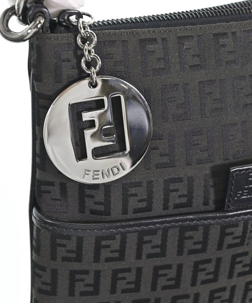 FENDI（フェンディ）ショルダーバッグ カーキ サイズ:- レディース/2200702125119
