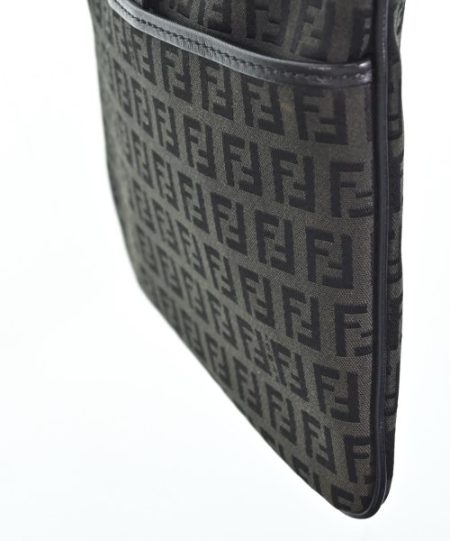 FENDI（フェンディ）ショルダーバッグ カーキ サイズ:- レディース/2200702125119