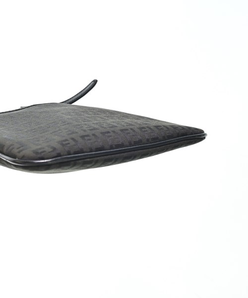 FENDI（フェンディ）ショルダーバッグ カーキ サイズ:- レディース/2200702125119
