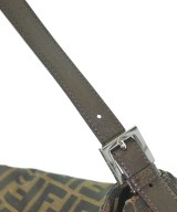 FENDI（フェンディ）ショルダーバッグ 茶 サイズ:- レディース/2200702125713