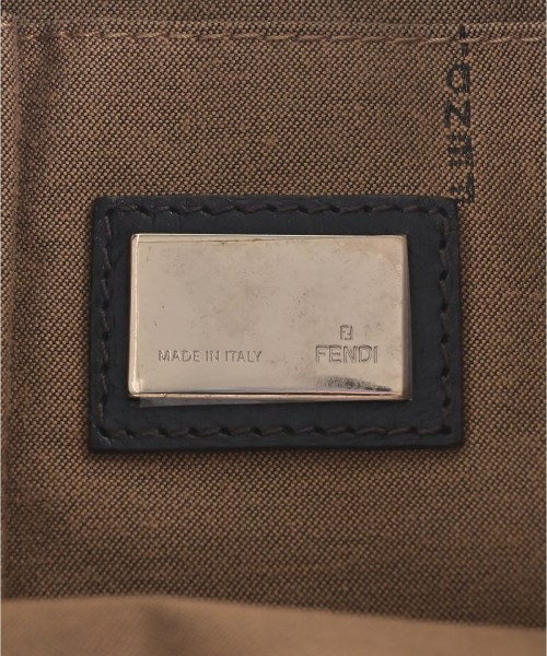 FENDI（フェンディ）ショルダーバッグ 茶 サイズ:- レディース/2200702126185