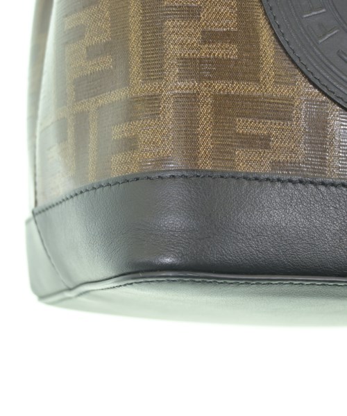 FENDI（フェンディ）ショルダーバッグ 茶 サイズ:- レディース/2200702127274