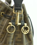 FENDI（フェンディ）ショルダーバッグ 茶 サイズ:- レディース/2200702127274