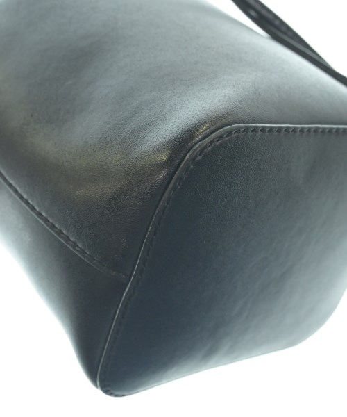 FENDI（フェンディ）ショルダーバッグ 黒 サイズ:- レディース/2200655545392