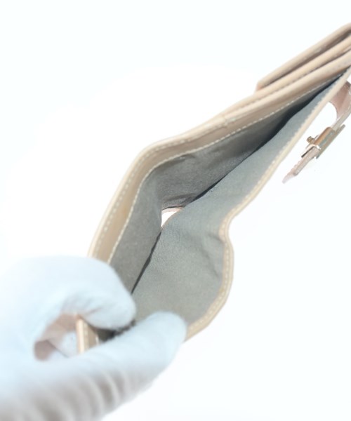 FENDI（フェンディ）財布・コインケース ベージュ サイズ:- レディース/2200656859245