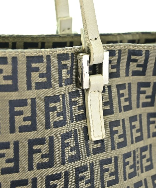 FENDI（フェンディ）ショルダーバッグ グレー サイズ:- レディース/2200656862269
