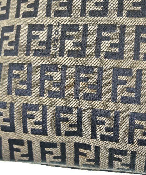 FENDI（フェンディ）ショルダーバッグ グレー サイズ:- レディース/2200656862269