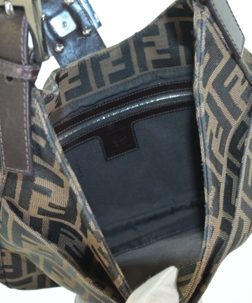FENDI（フェンディ）ショルダーバッグ 茶 サイズ:- レディース/2200659554017