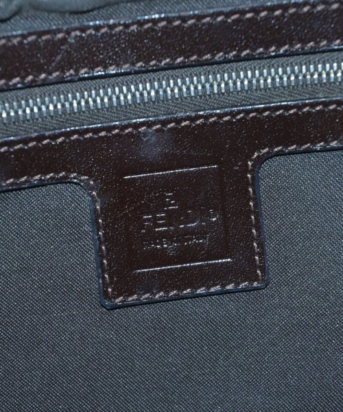 FENDI（フェンディ）ショルダーバッグ 茶 サイズ:- レディース/2200659554017