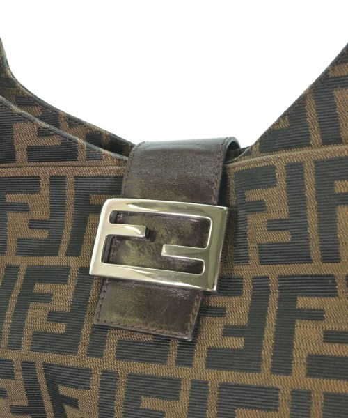 FENDI（フェンディ）ショルダーバッグ 茶 サイズ:- レディース/2200659554017