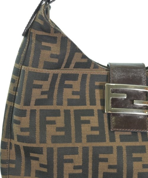 FENDI（フェンディ）ショルダーバッグ 茶 サイズ:- レディース/2200659554017