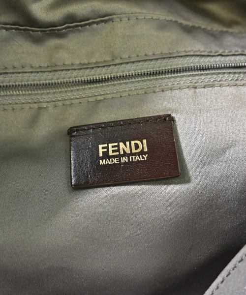 FENDI（フェンディ）ショルダーバッグ グレー サイズ:- レディース/2200660975016