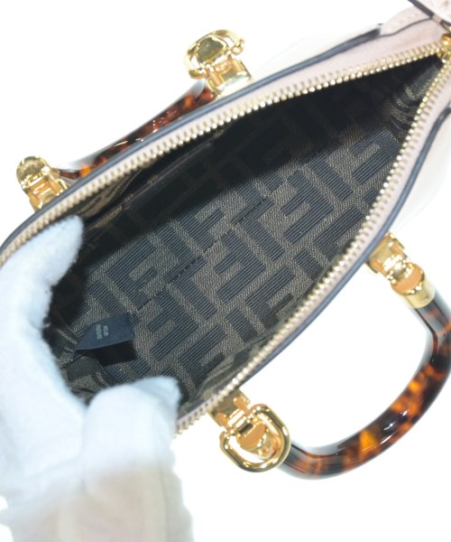 FENDI（フェンディ）ショルダーバッグ ベージュ サイズ:- レディース/2200662073116