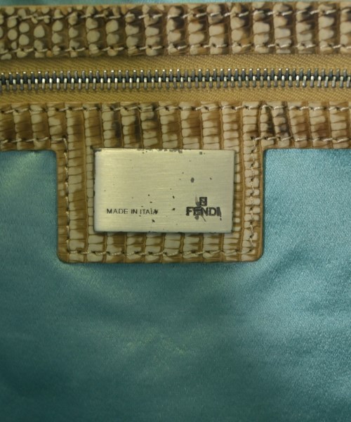 FENDI（フェンディ）ショルダーバッグ 白 サイズ:- レディース/2200711589049