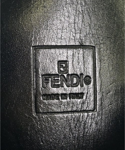 FENDI（フェンディ）ショルダーバッグ ベージュ サイズ:- レディース/2200713625240