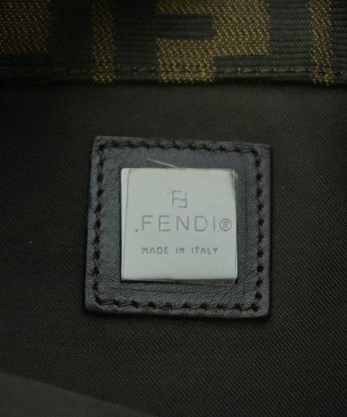 FENDI（フェンディ）ショルダーバッグ 茶 サイズ:- レディース/2200713630541