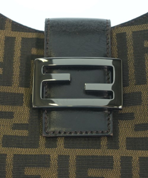 FENDI（フェンディ）ショルダーバッグ 茶 サイズ:- レディース/2200713630541