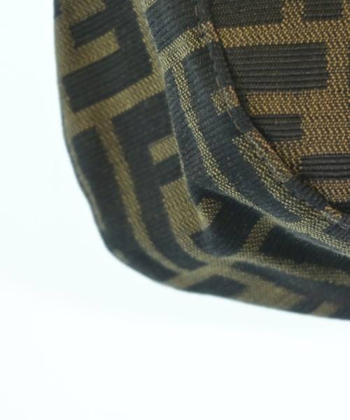 FENDI（フェンディ）ショルダーバッグ 茶 サイズ:- レディース/2200713630541