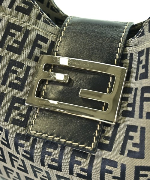 FENDI（フェンディ）ショルダーバッグ グレー サイズ:- レディース/2200716267553