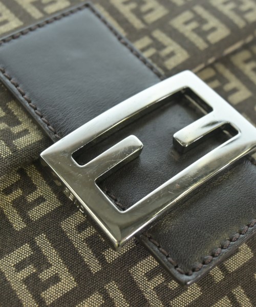 FENDI（フェンディ）ショルダーバッグ 茶 サイズ:- レディース/2200716318019