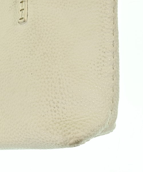 FENDI（フェンディ）ハンドバッグ 白 サイズ:- レディース/2200716318125