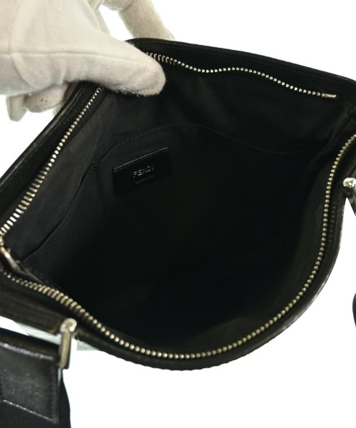 FENDI（フェンディ）ショルダーバッグ 黒 サイズ:- レディース/2200716318958