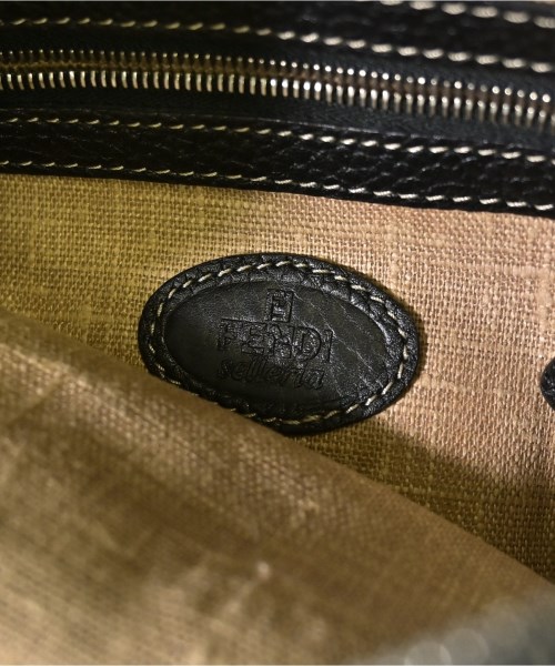 FENDI（フェンディ）ショルダーバッグ 黒 サイズ:- レディース/2200718513597