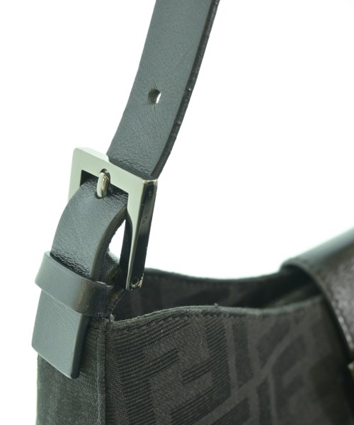 FENDI（フェンディ）ショルダーバッグ 黒 サイズ:- レディース/2200646144092