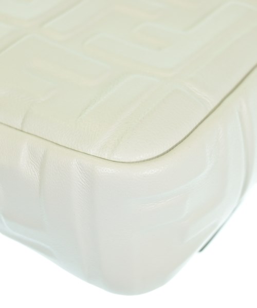 FENDI（フェンディ）ショルダーバッグ 白 サイズ:- レディース/2200652336016