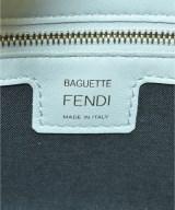 FENDI（フェンディ）ショルダーバッグ 白 サイズ:- レディース/2200652336016