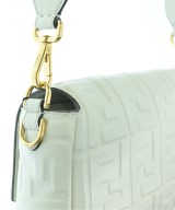 FENDI（フェンディ）ショルダーバッグ 白 サイズ:- レディース/2200652336016
