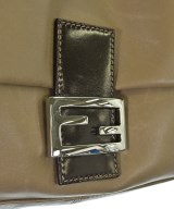 FENDI（フェンディ）ハンドバッグ ベージュ サイズ:- レディース/2200706237108