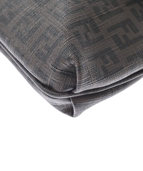 FENDI（フェンディ）ショルダーバッグ 茶 サイズ:- レディース/2200668398220