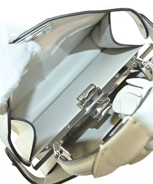 FENDI（フェンディ）ハンドバッグ ベージュ サイズ:- レディース/2200669664034