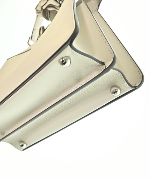 FENDI（フェンディ）ハンドバッグ ベージュ サイズ:- レディース/2200669664034