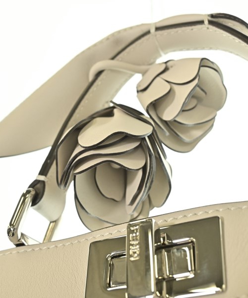 FENDI（フェンディ）ハンドバッグ ベージュ サイズ:- レディース/2200669664034