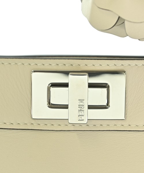 FENDI（フェンディ）ハンドバッグ ベージュ サイズ:- レディース/2200669664034