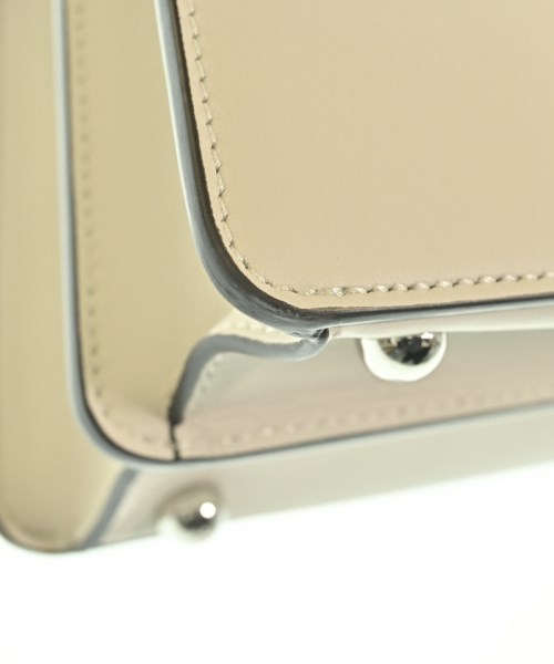 FENDI（フェンディ）ハンドバッグ ベージュ サイズ:- レディース/2200669664034
