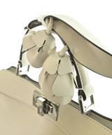 FENDI（フェンディ）ハンドバッグ ベージュ サイズ:- レディース/2200669664034