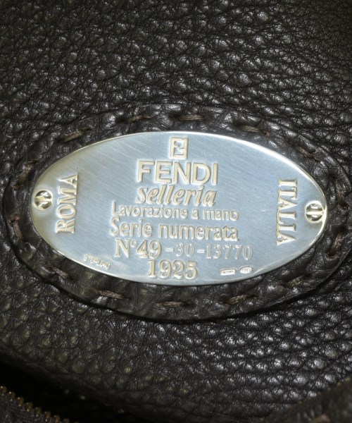 FENDI（フェンディ）ショルダーバッグ 茶 サイズ:- レディース/2200719902925