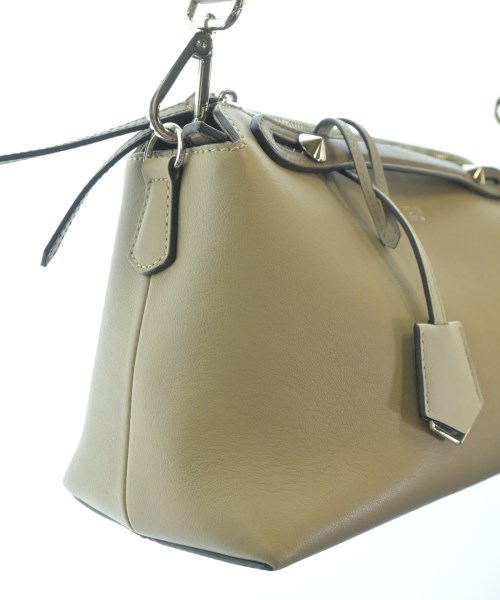 FENDI（フェンディ）ショルダーバッグ ベージュ サイズ:- レディース/2200719904325