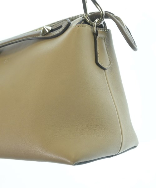 FENDI（フェンディ）ショルダーバッグ ベージュ サイズ:- レディース/2200719904325