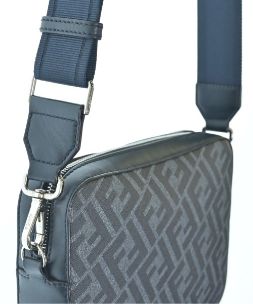 FENDI（フェンディ）ショルダーバッグ 紺 サイズ:- レディース/2200726855252